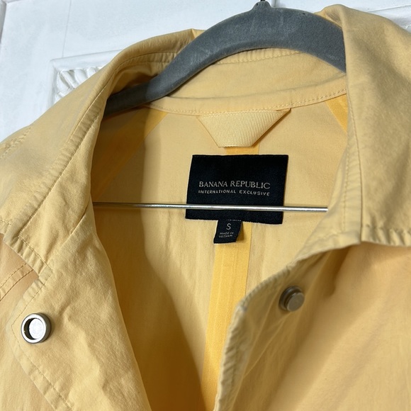 Banana Republic Yellow Trench Coat - Picture 6 of 9